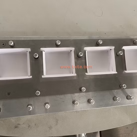 Ciseaux automatiques de voiture de jouet de carte de papier, brosse à dents de lampe de poche/crochet de bougie d'allumage de batterie/machine de conditionnement d'emballage de thermoformage de blister de rasoir